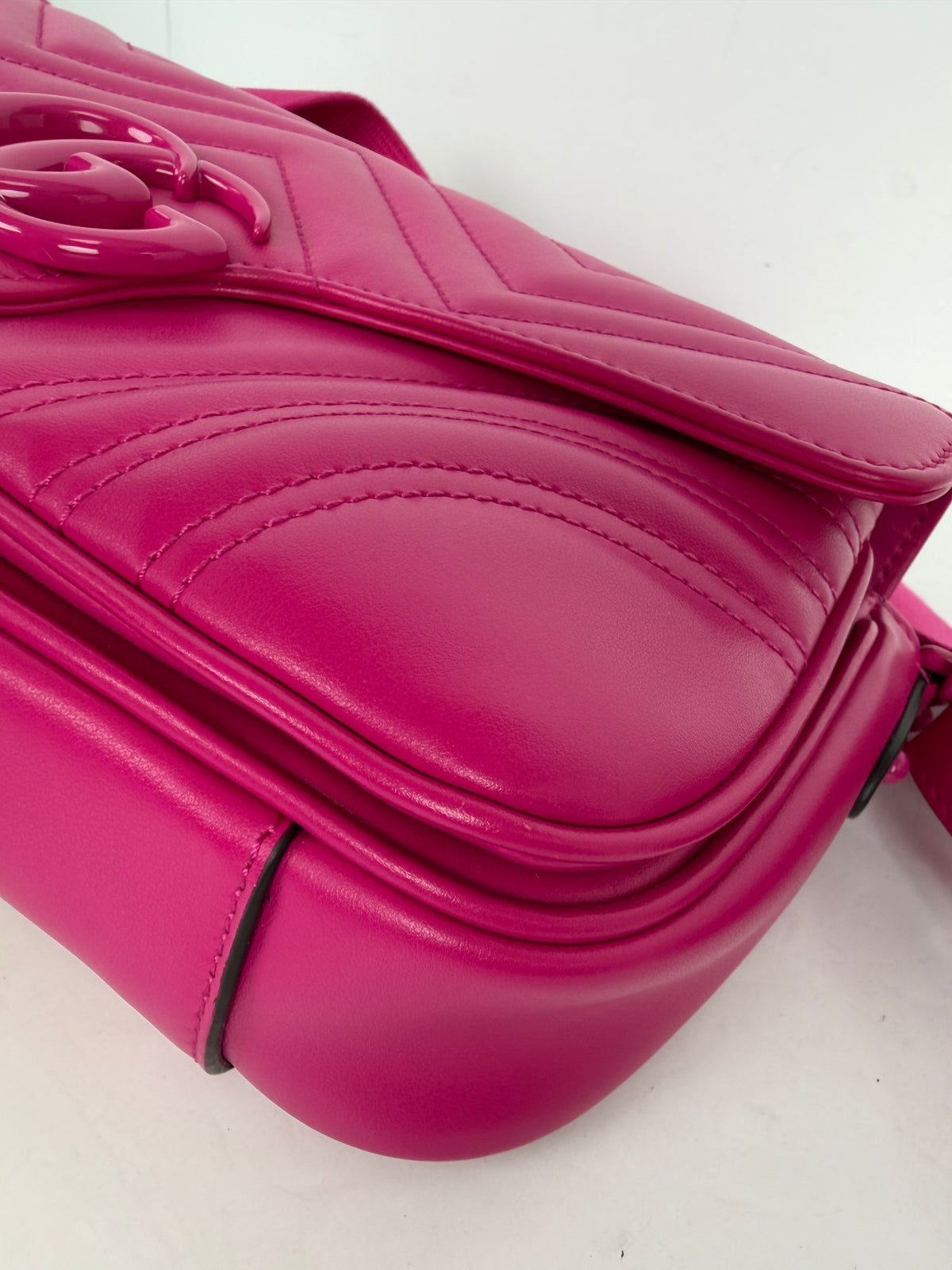 Gucci Interlocking G Marmont Small Shoulder Bag in Pink Quilted Chevron Leather YS12