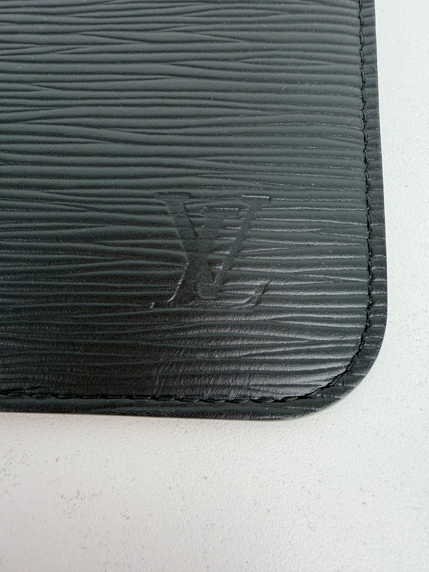 Louis Vuitton Neverfull Pochette Bag in Black Epi Leather YK-1