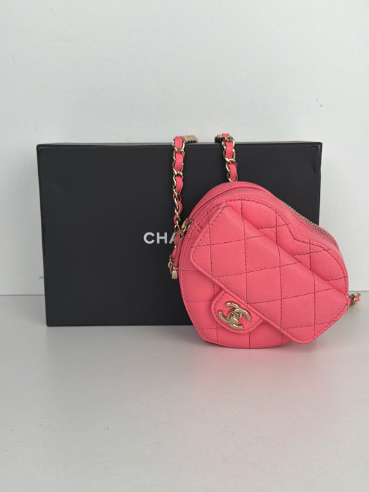 Chanel CC In Live Heart Belt Quilted Pink