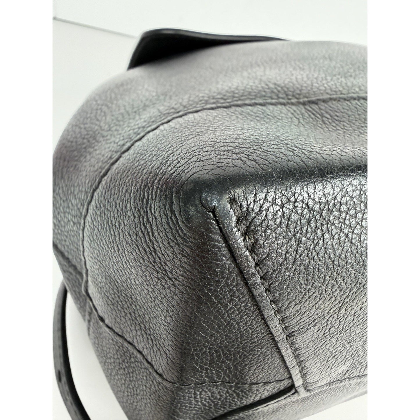Louis Vuitton Lockme Backpack Black Grained Calfskin Leather Silver-Tone Lock S