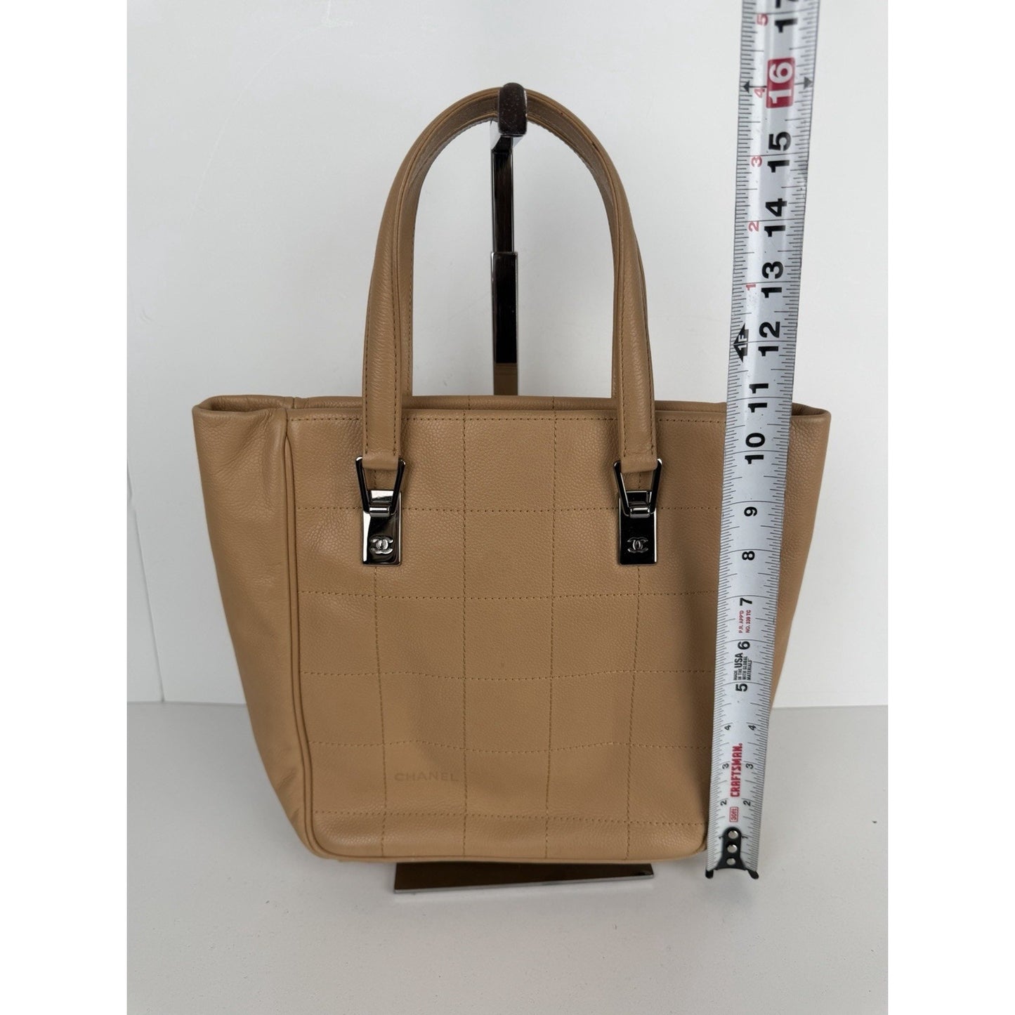 Chanel Chocolate Bar Tote Bag Vintage in Beige Quilted Leather 2003-2004 S-20