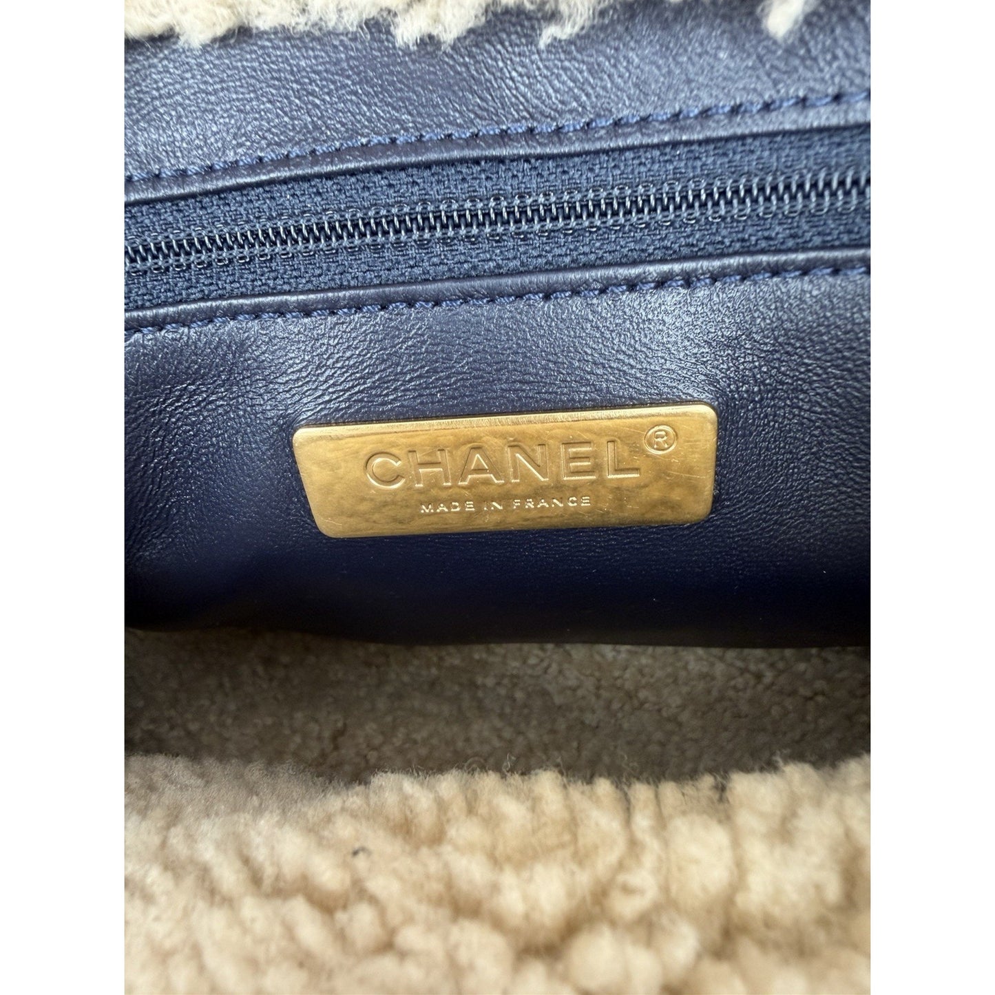 Chanel 19 Flap Bag Medium in Black Shiny Crumpled Calfskin and Shearling NFC