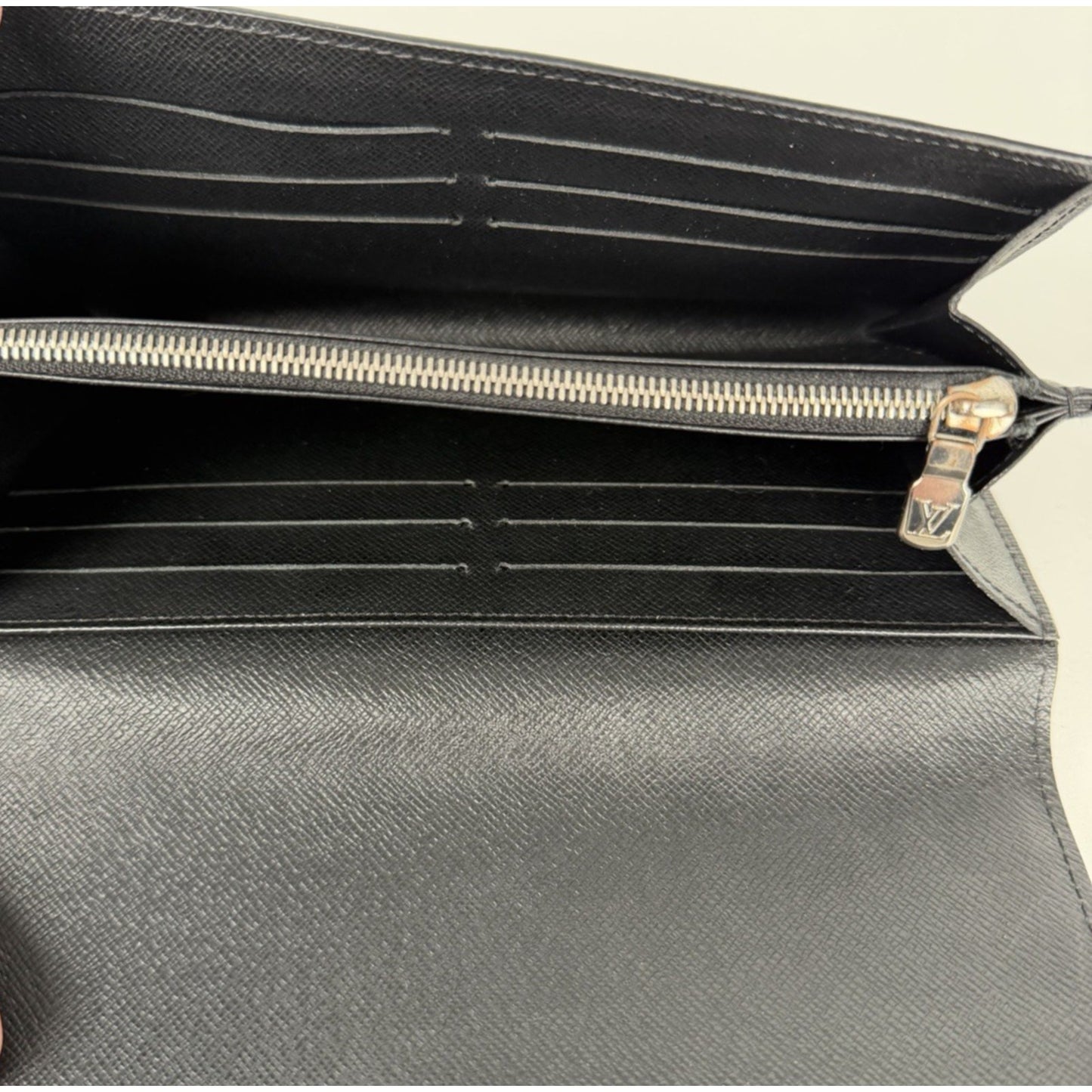 Louis Vuitton Sarah Wallet Black Epi Leather & Snap Closure NFC K2