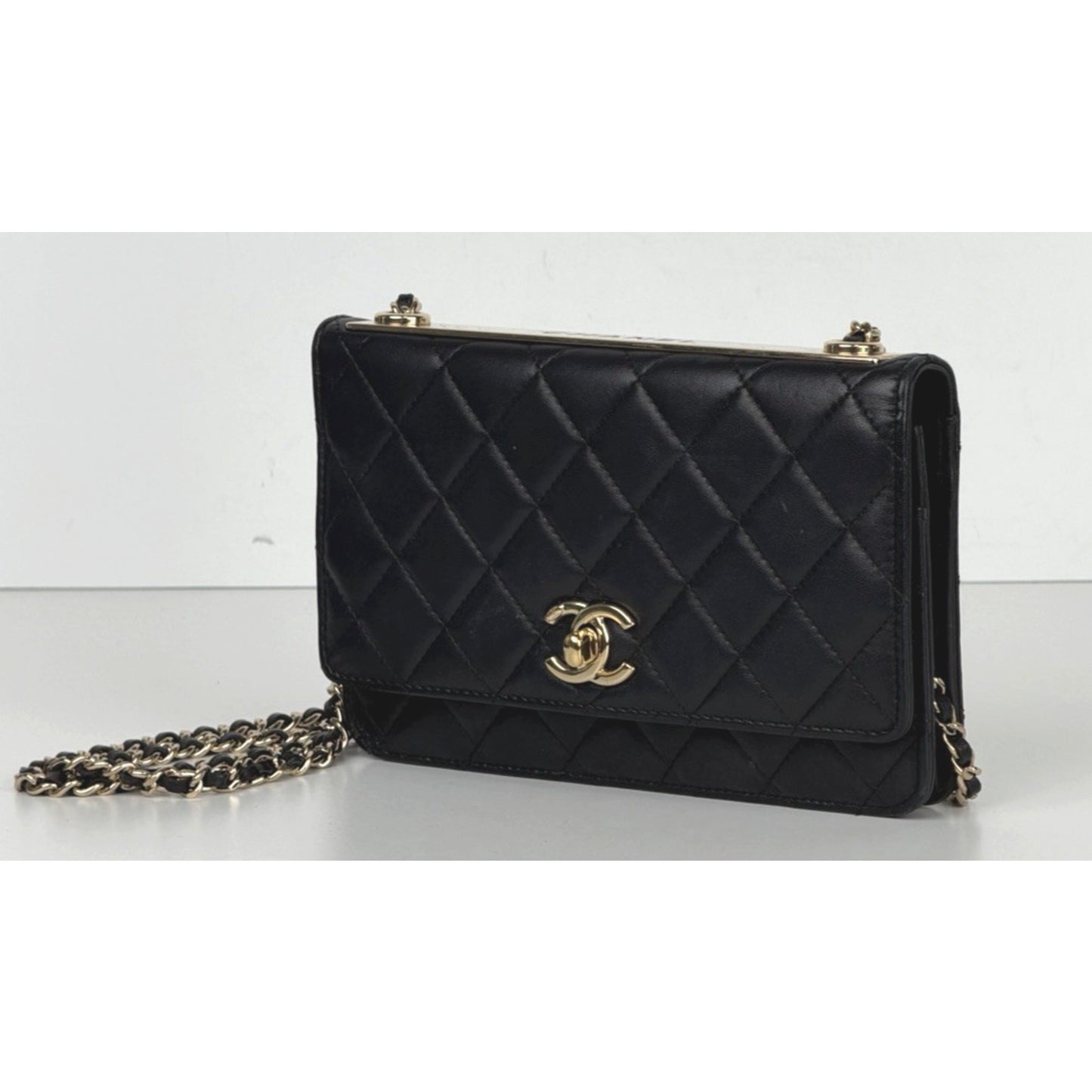 Chanel Trendy CC Wallet Bag on Chain in Black Quilted Lambskin Leather 2019 C3