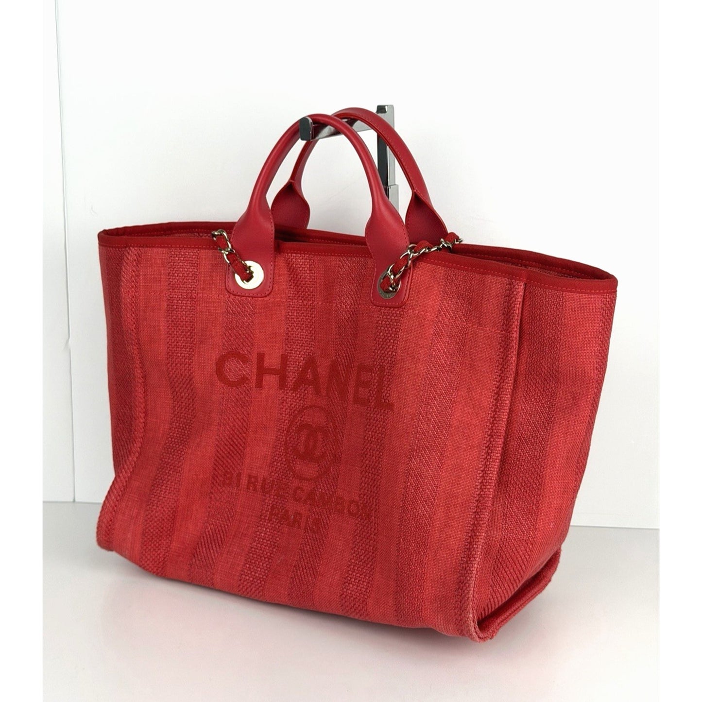 Chanel Deauville Tote Bag Medium Red Canvas with Champagne-Tone Hardware 2019 C6