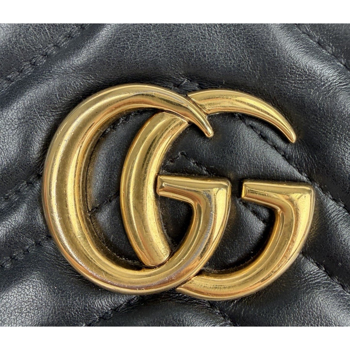 Gucci GG Marmont Small Camera Bag in Black Matelasse Chevron Leather S-07