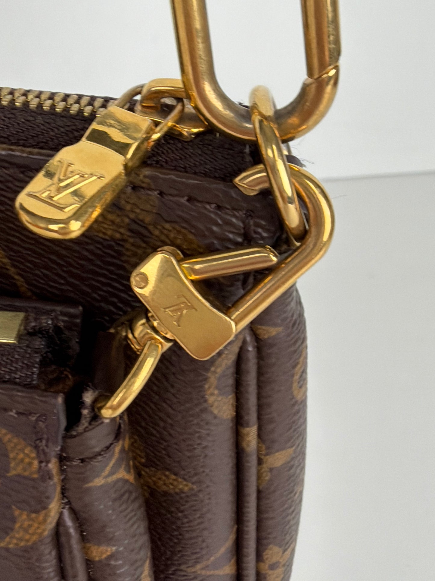 Louis Vuitton Multi Pochette Accessoires Bag in Brown LV Monogram Canvas 2020 YS-09