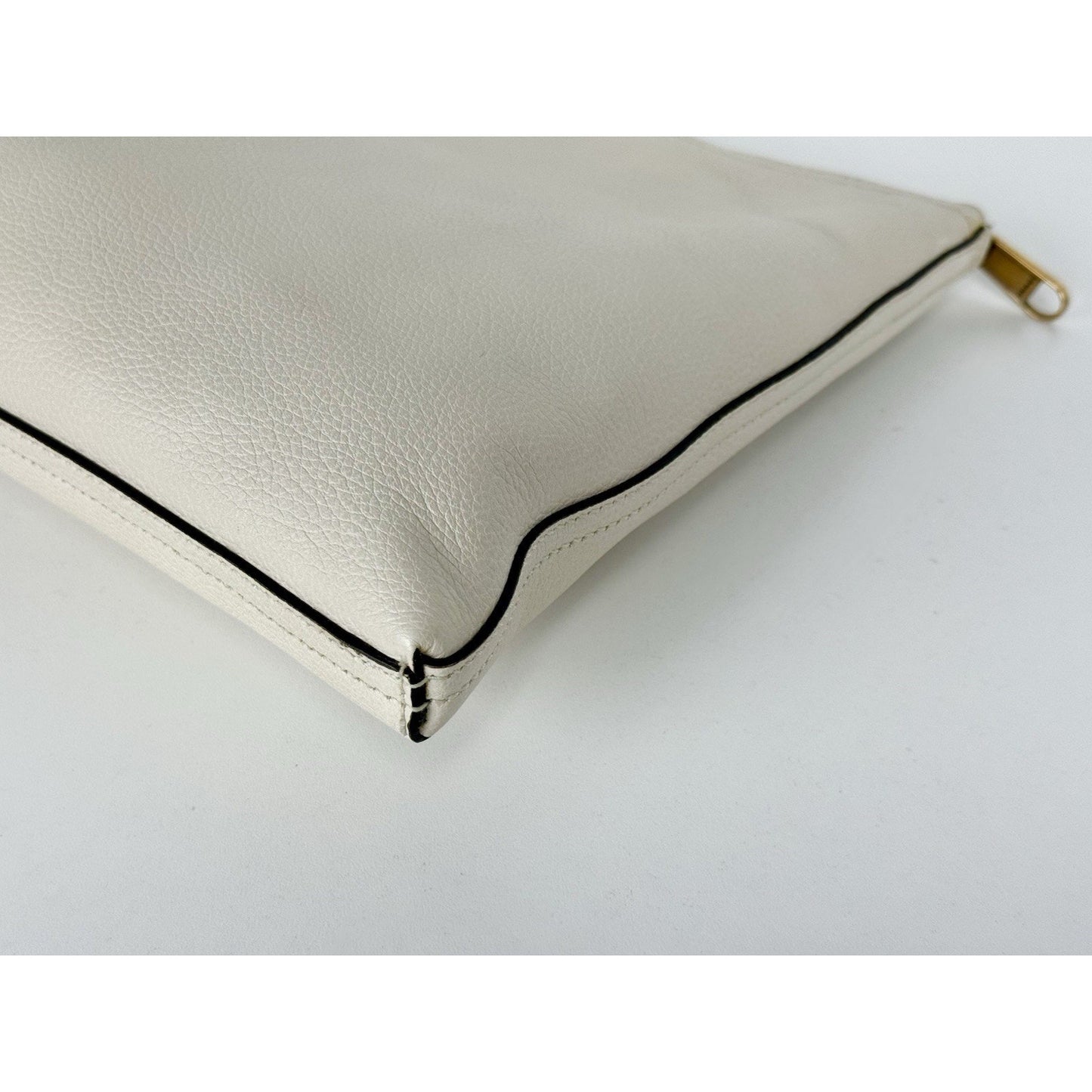 Gucci White Leather Logo Print Zip Pouch with Gold Hardware D-1