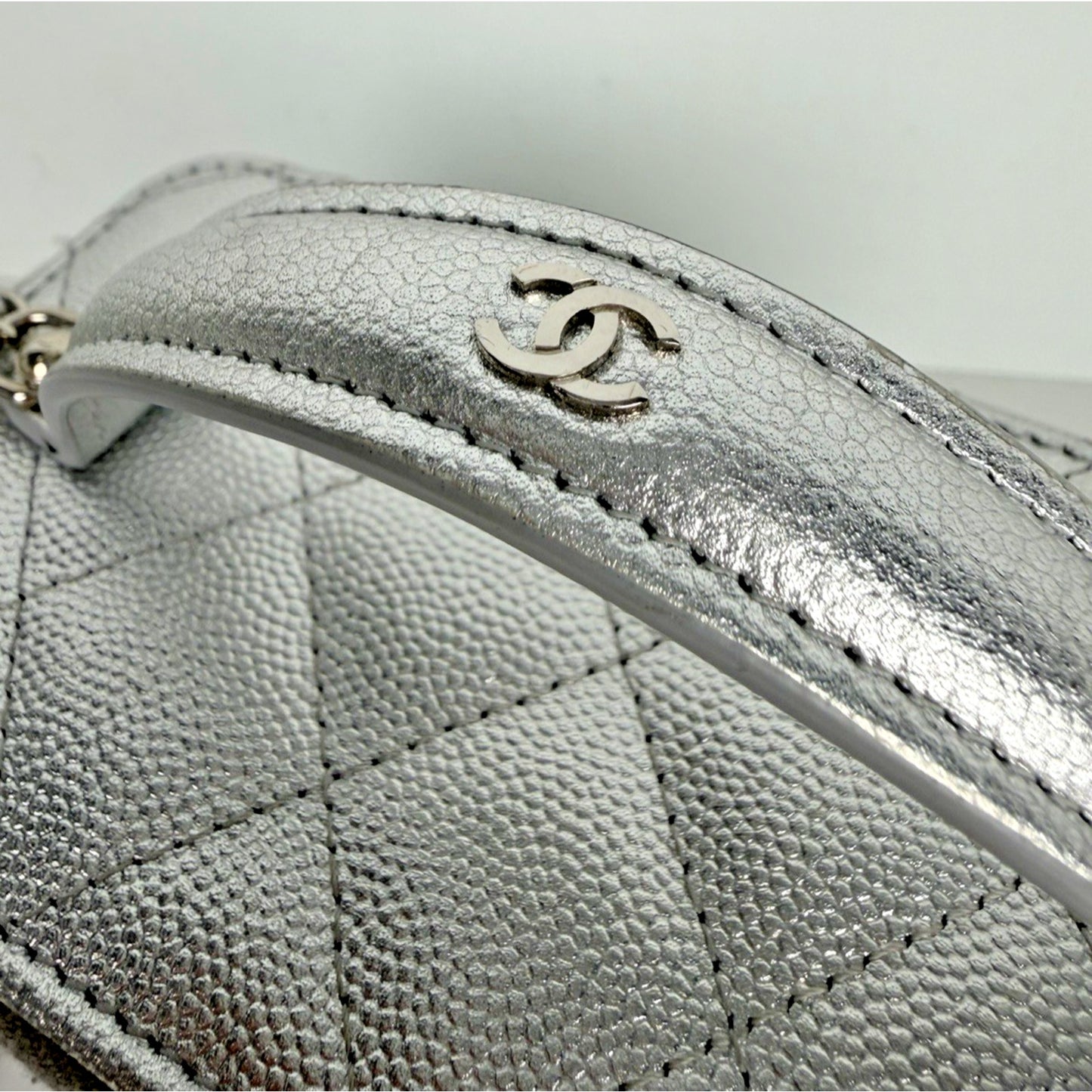 Chanel Slim Top Handle Vanity Case Bag in Metallic Silver Caviar Leather NFC B-5