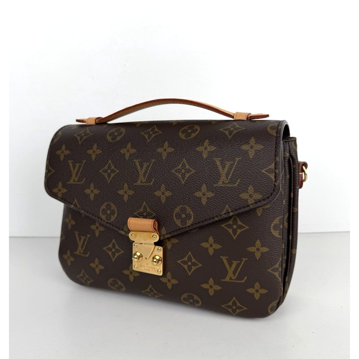 Louis Vuitton Pochette Metis Handbag in Brown LV Monogram Coated Canvas NFC B-4