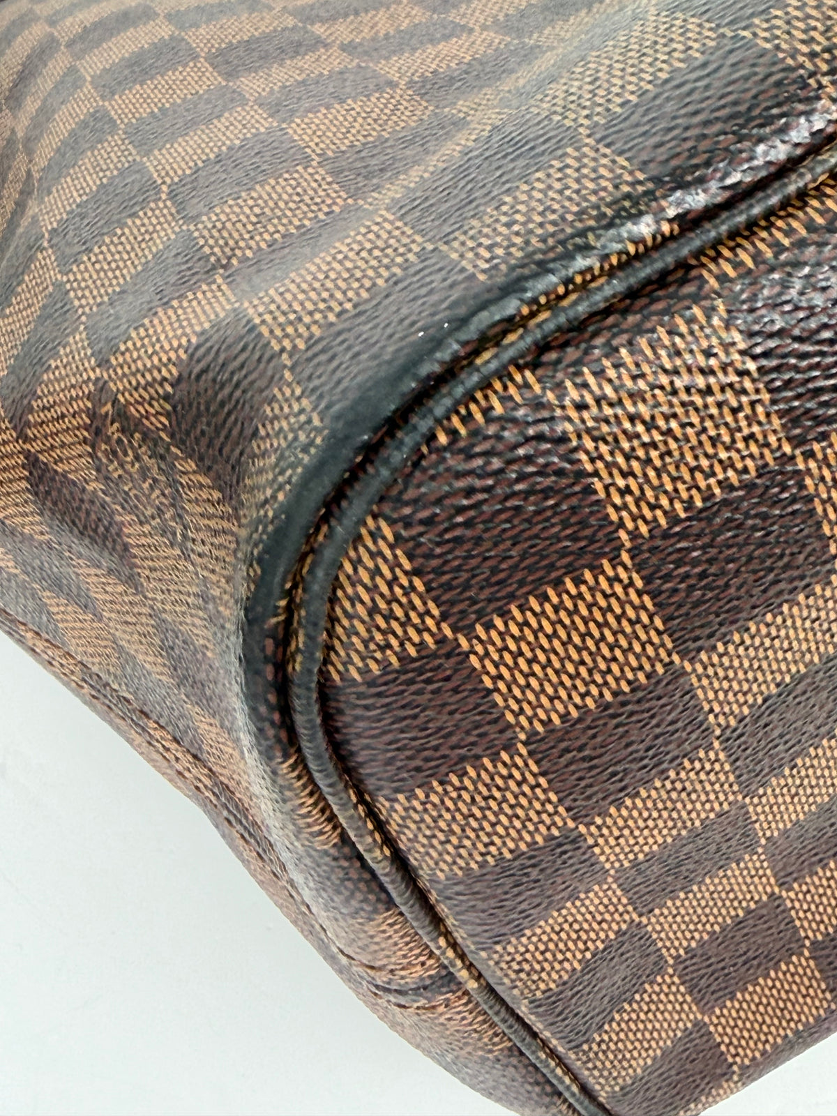 Louis Vuitton Neverfull MM Tote Bag in Damier Ebene Coated Canvas 2015 YS