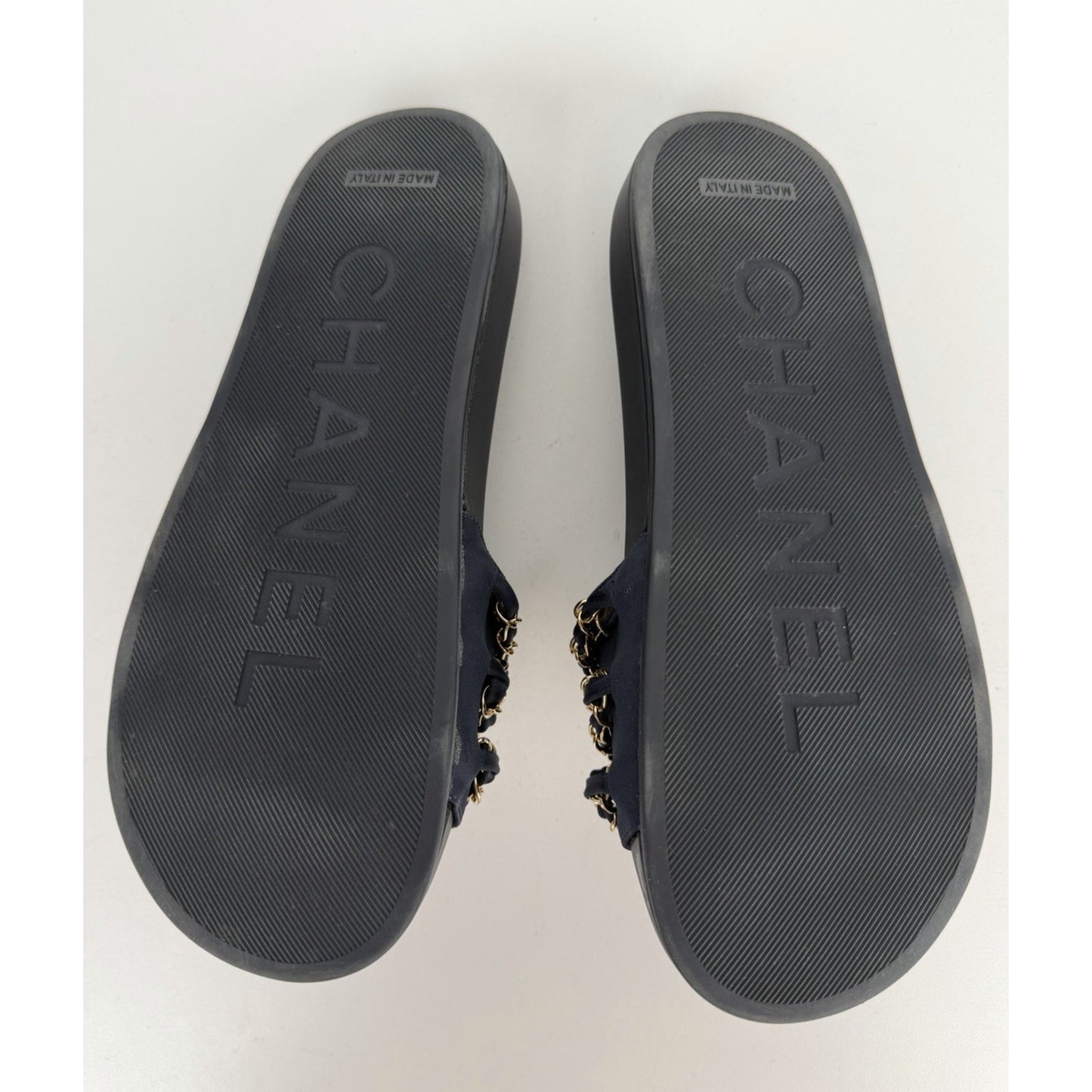 Chanel Interlocking CC Chain Slides in Dark Navy Satin Size EU 37