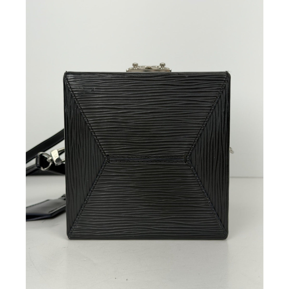 Louis Vuitton Bleecker Cube Box Crossbody Bag in Black Epi Leather 2019 S-05