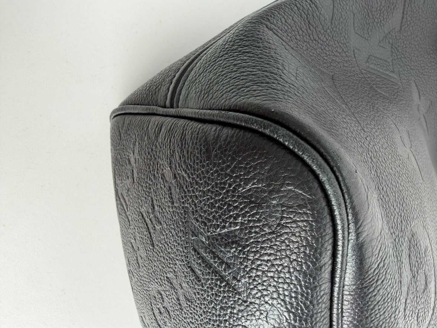 Louis Vuitton Neverfull Tote Bag MM in Black Monogram Empreinte Leather NFC YR-1