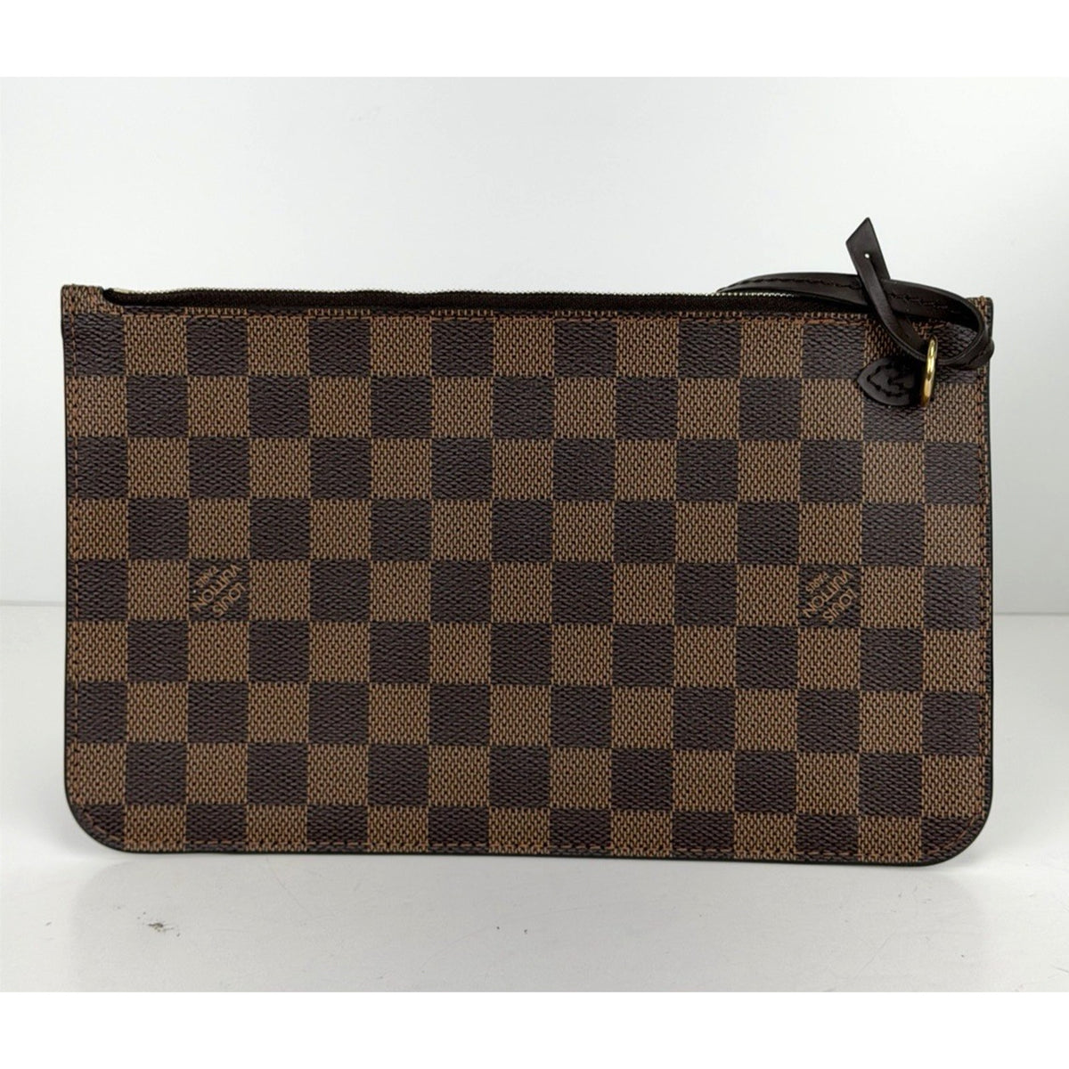 Louis Vuitton Neverful MM Pouch in Damier Ebene Brown Coated Canvas