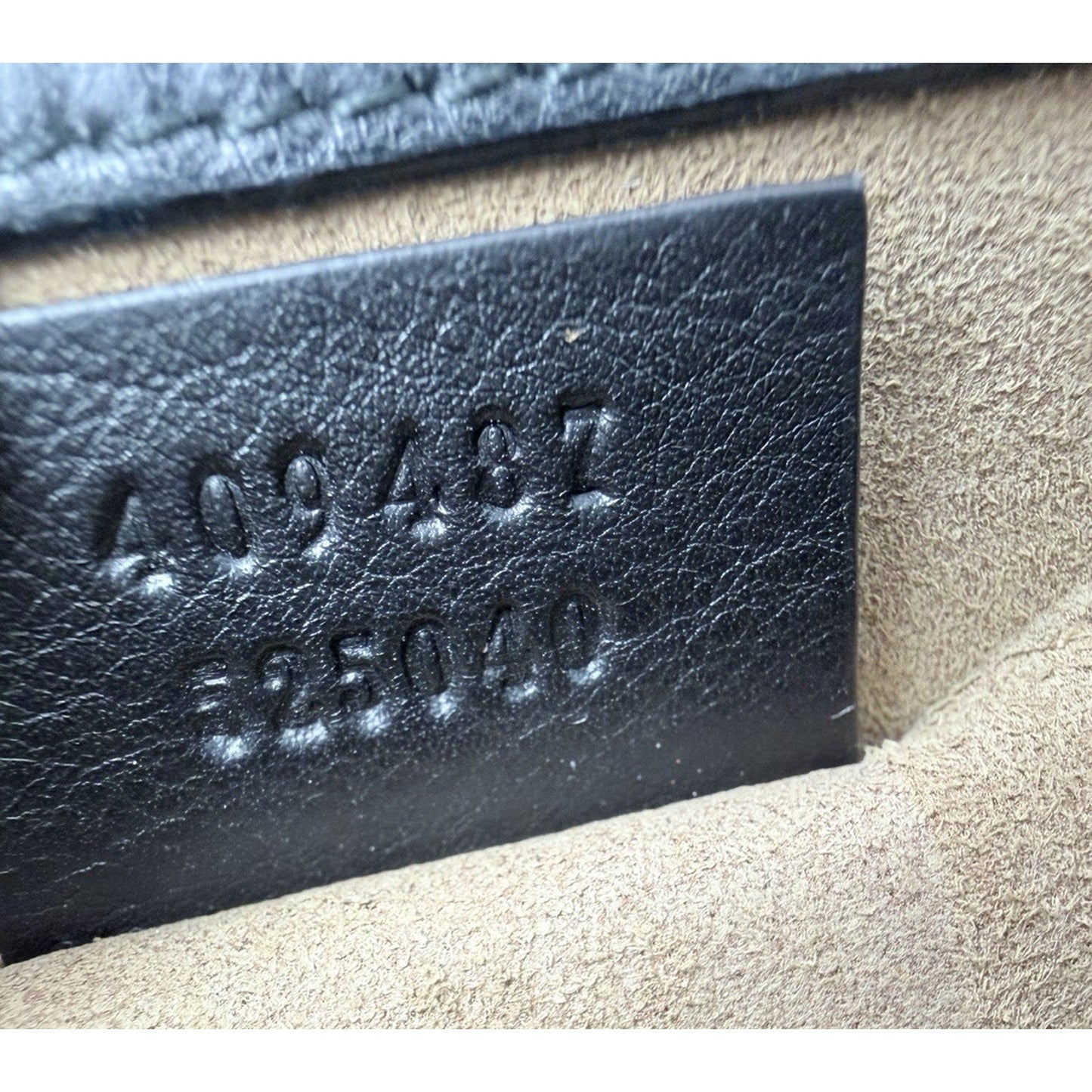 Gucci Padlock Small GG Supreme Shoulder Bag Beige Canvas and Black Leather S08