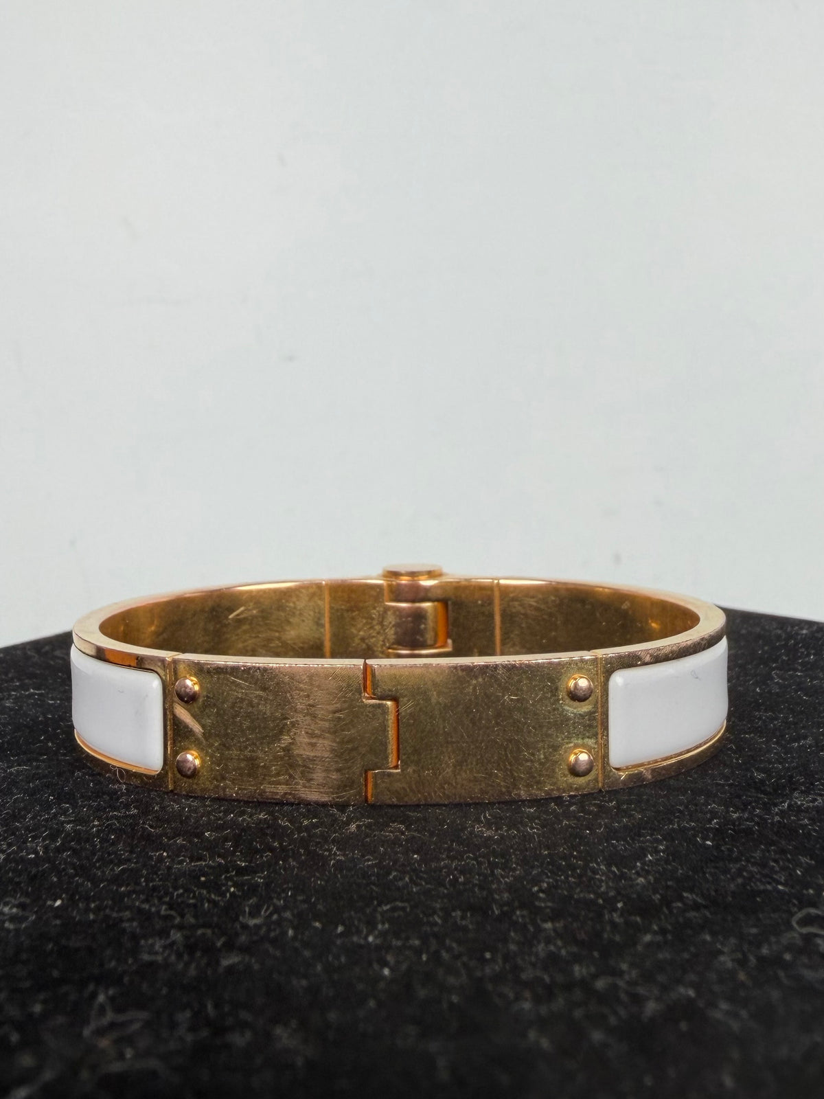 Hermes Charniere Uni Hinged Narrow Bangle Bracelet in White Enamel 18k Gold Plated K1