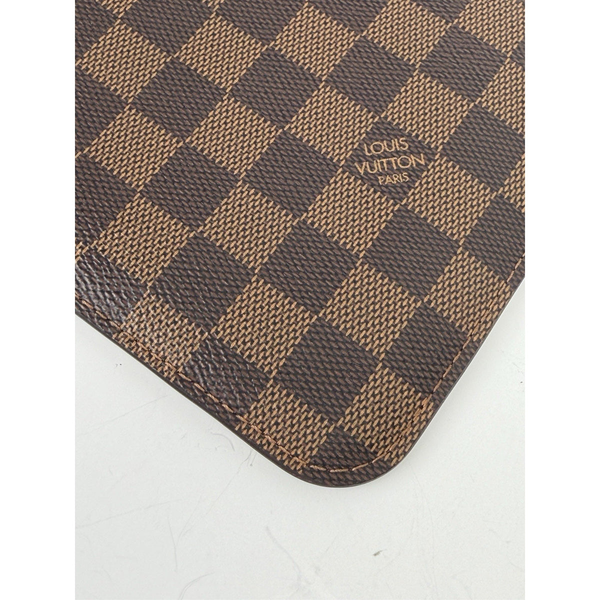 Louis Vuitton Neverful MM Pouch in Damier Ebene Brown Coated Canvas