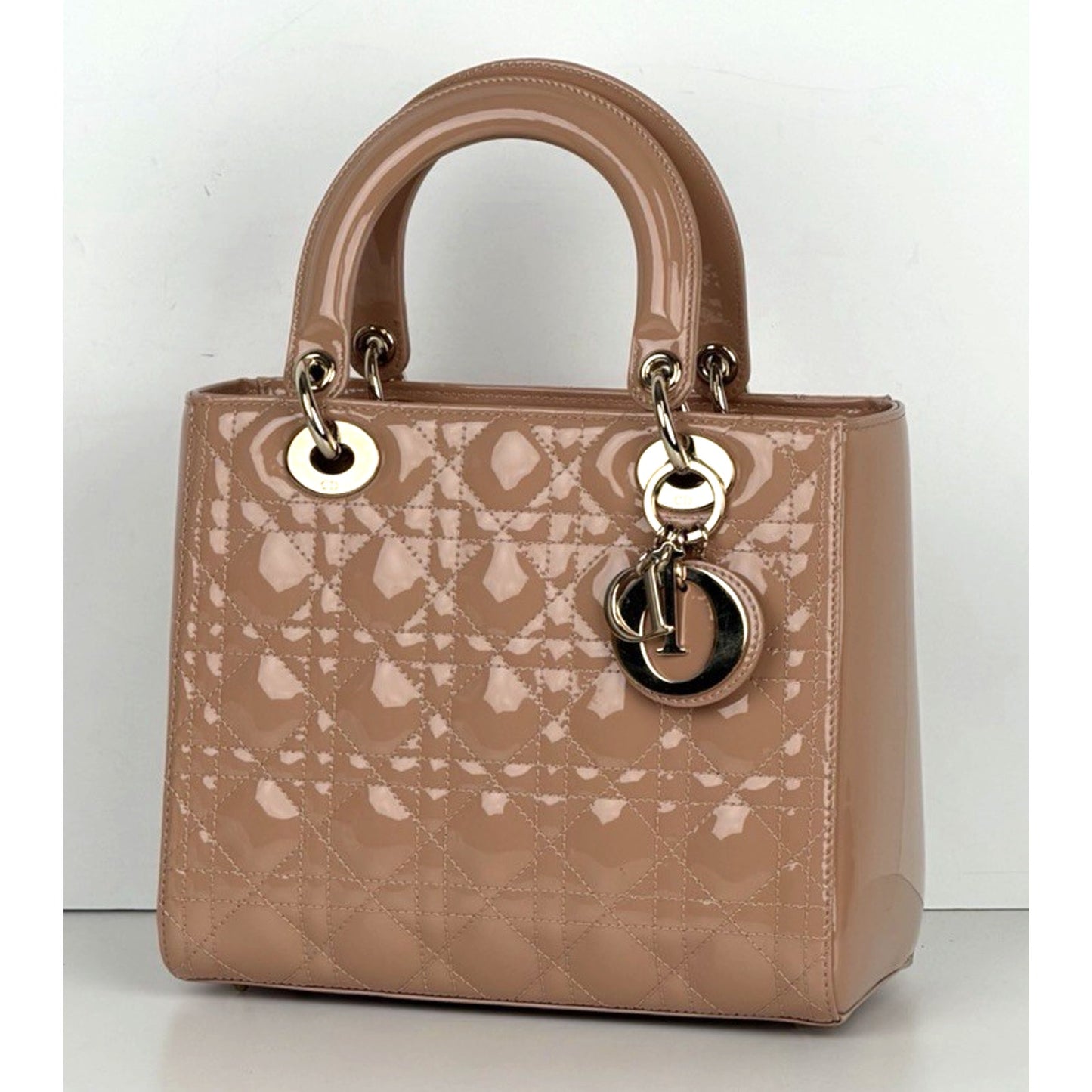 Christian Dior Lady Dior Medium Bag in Neutral High-Gloss Patent Leather D1