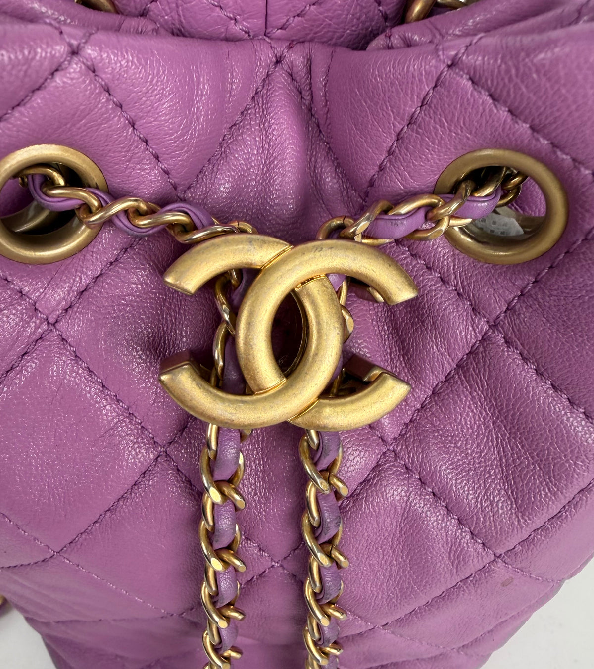 Chanel Pearl Crush Bucket Small Bag in Purple Quilted Leather Drawstring 2022 D-4