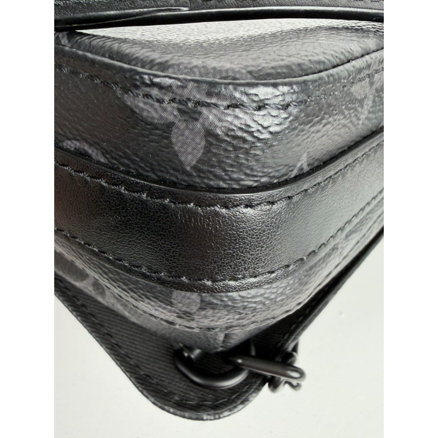 Louis Vuitton Steamer Messenger Bag Monogram Eclipse Coated Canvas 2021 R1