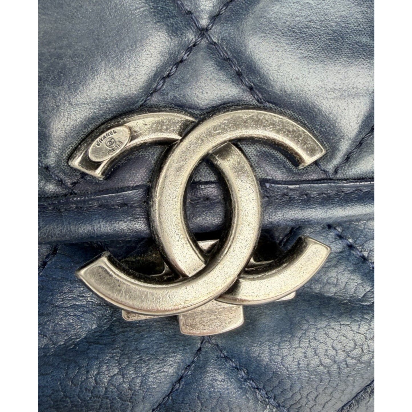 Chanel Messenger Bag Daily Carry Medium Leather Navy Blue 2017