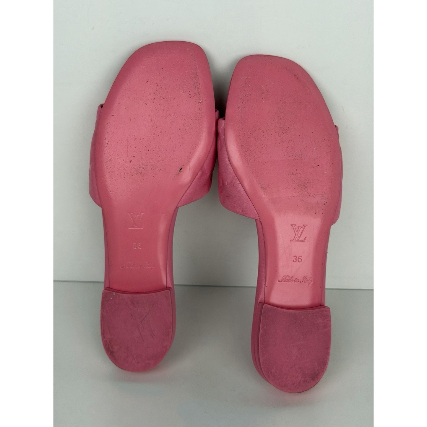 Louis Vuitton Revival Flat Mules in Embossed Pink Leather 36EU (6 US) 2020