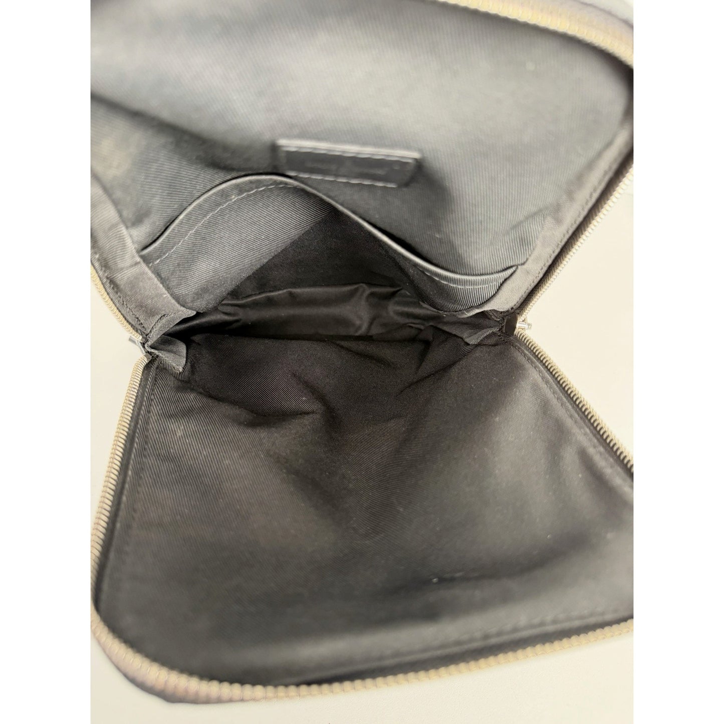 Louis Vuitton Avenue Sling Bag in Damier Graphite Coated Canvas S-05