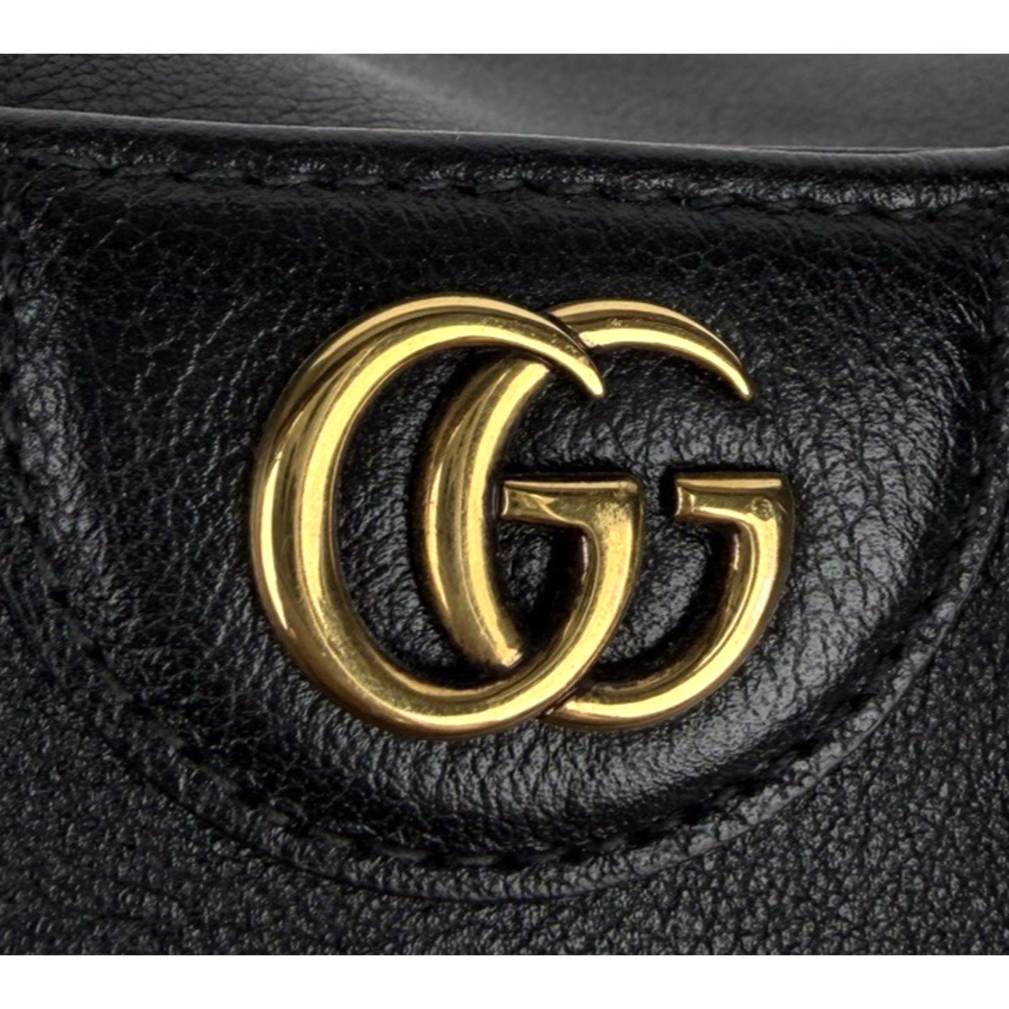 Gucci Diana Medium Shoulder Bag in Black Leather with Bamboo Top Handle S