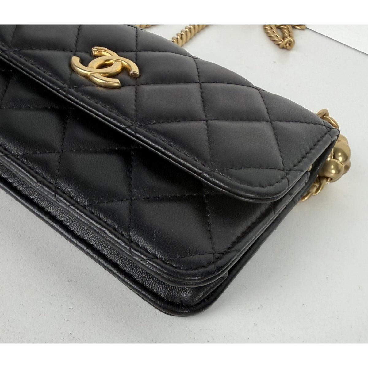Chanel Dynasty Flap Phone Holder Bag in Black Leather with Gold-Tone HW 2019 D5