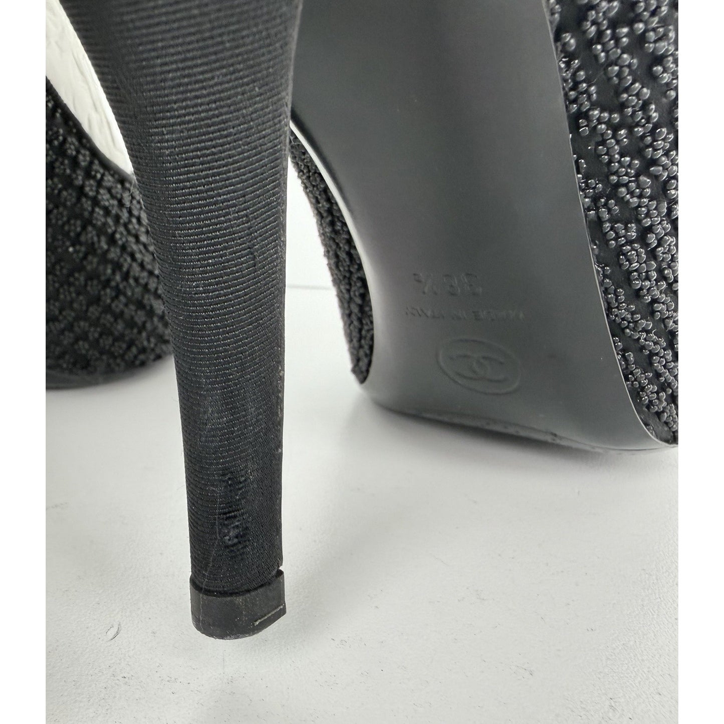 Chanel Interlocking CC Logo Beaded Cap-Toe Pumps in Black EU 38.5