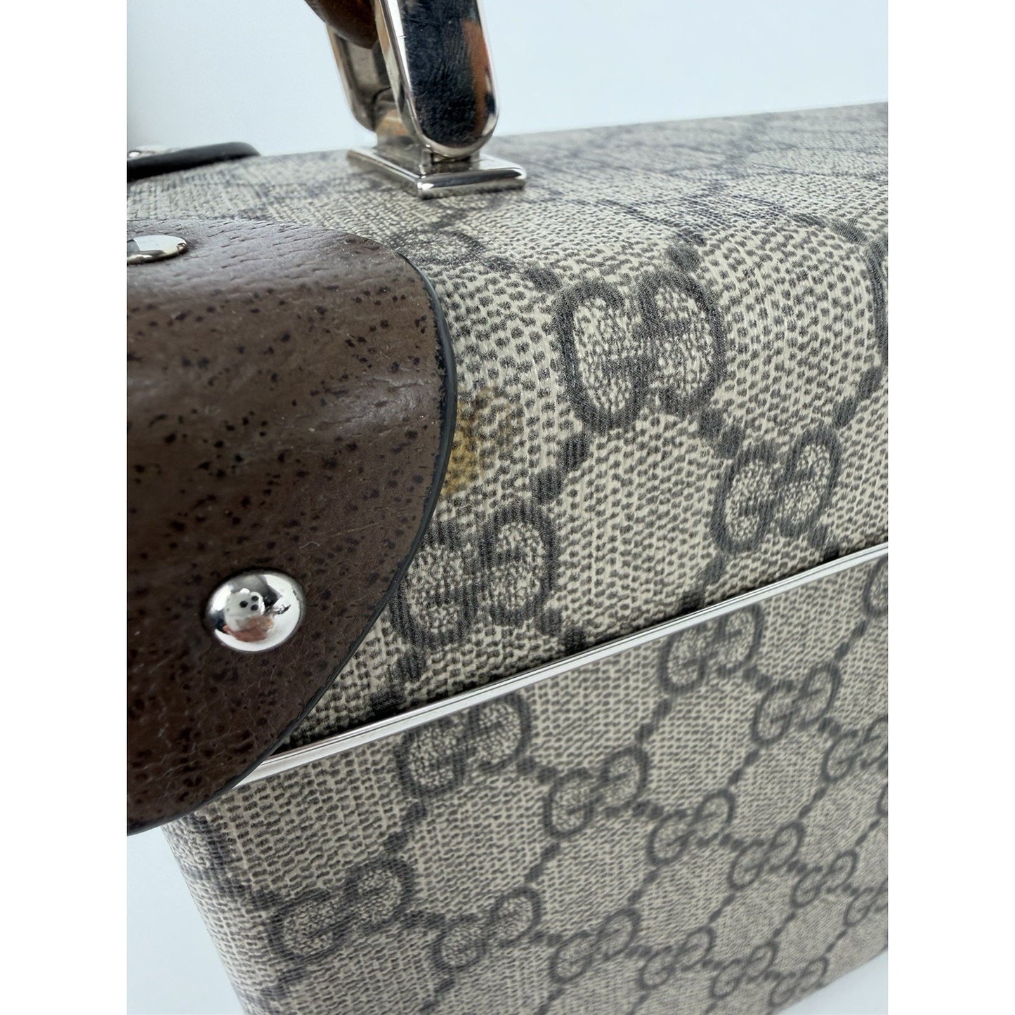 Gucci x Globe-Trotter Beauty Case Bag Brown GG Supreme Canvas Bamboo Handle B-6