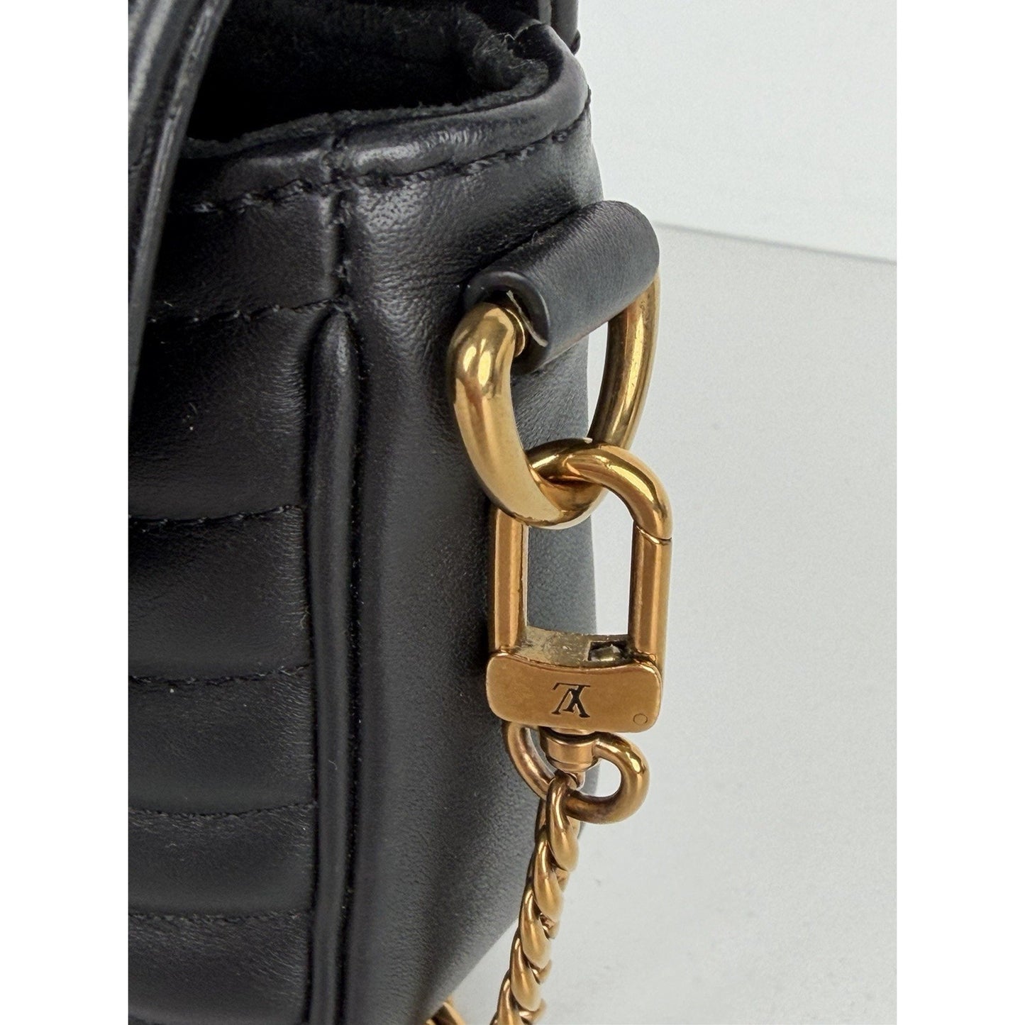 Louis Vuitton New Wave Multi Pochette Bag in Black Quilted Leather NFC S06