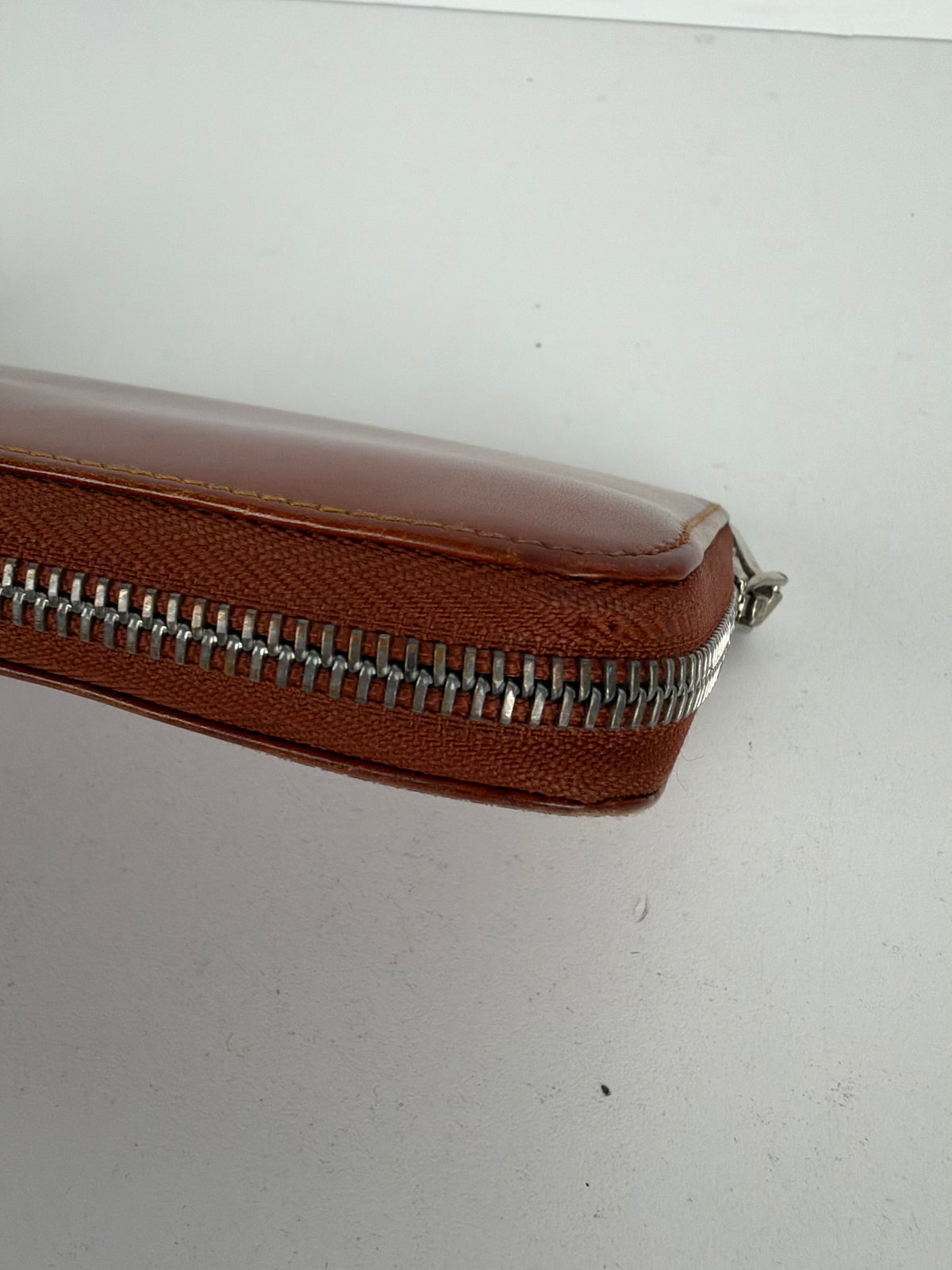 Loewe Zip-A round Long Wallet Loewe in Brown Leather K3