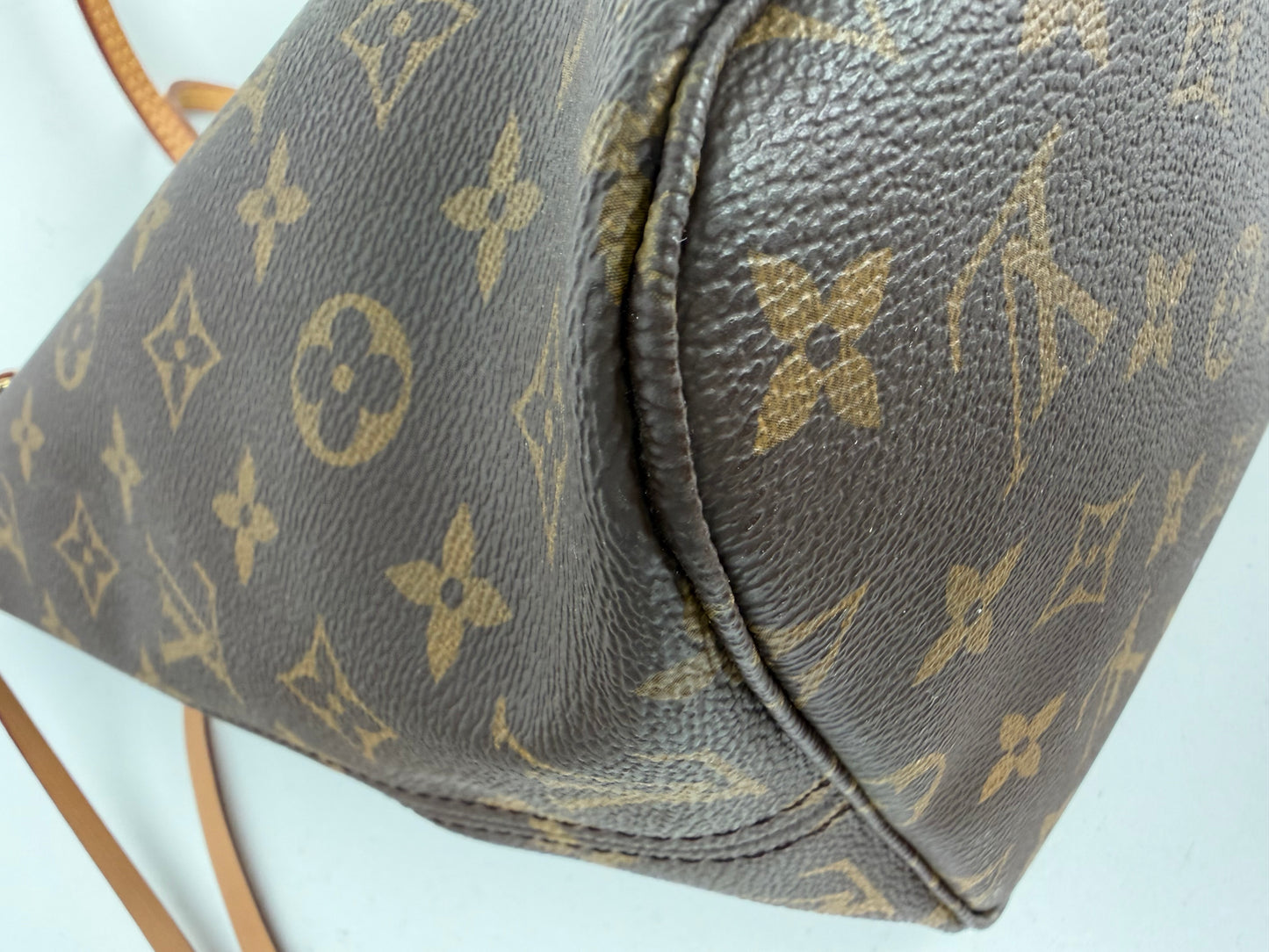 Louis Vuitton Monogram Neverfull MM Tote Bag in LV Monogram Canvas NFC S