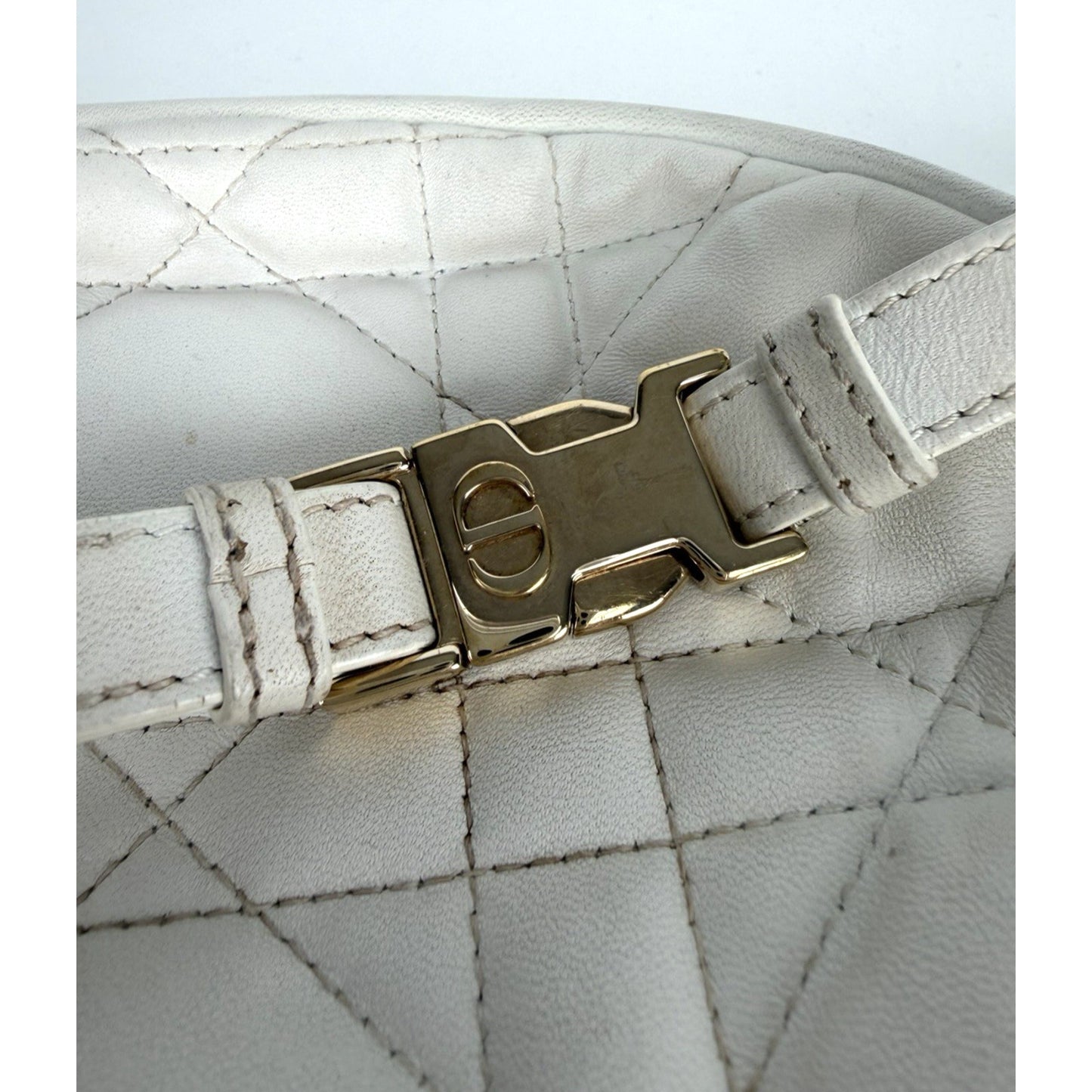 Christian Dior Vibe Hobo Shoulder Bag Small in White Cannage Leather 2021 S08