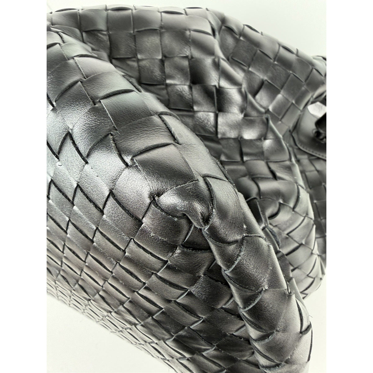 Bottega Veneta Andiamo Voyager Bag Unisex in Black Intrecciato Leather NFC C-3