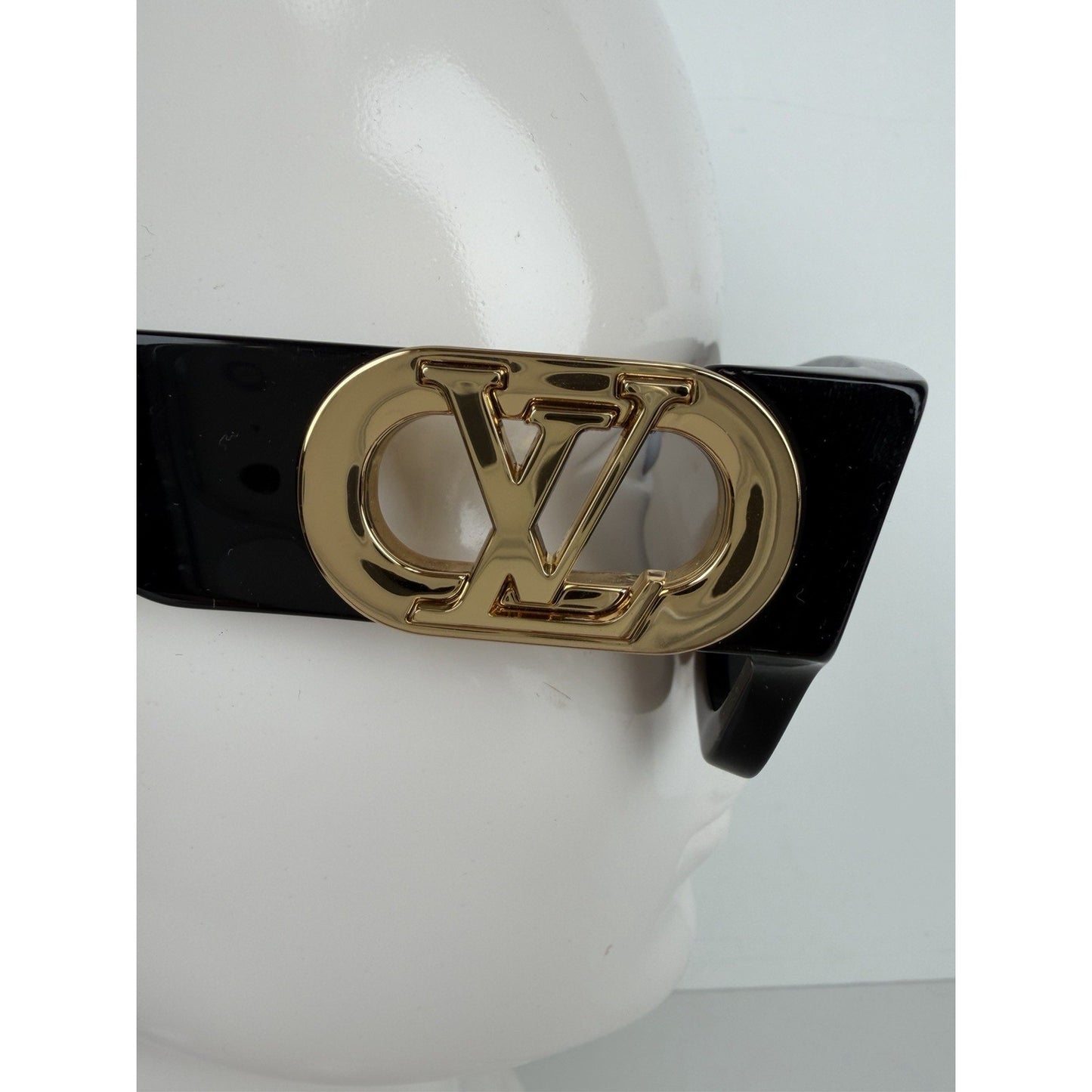 Louis Vuitton LV Link Square Sunglasses in Black Acetate with Gold Hardware