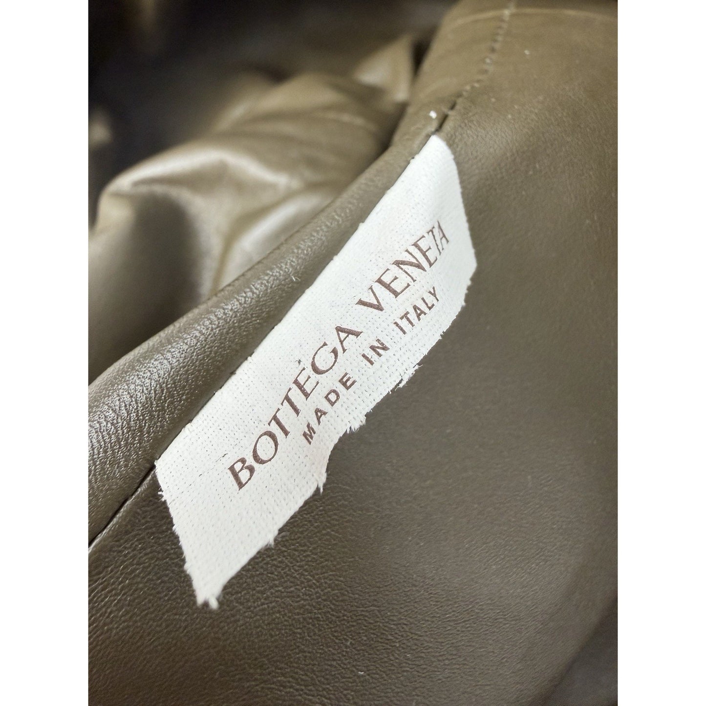 Bottega Veneta "The Pouch" Clutch Olive Green Leather Gathered&Ruffled Design S