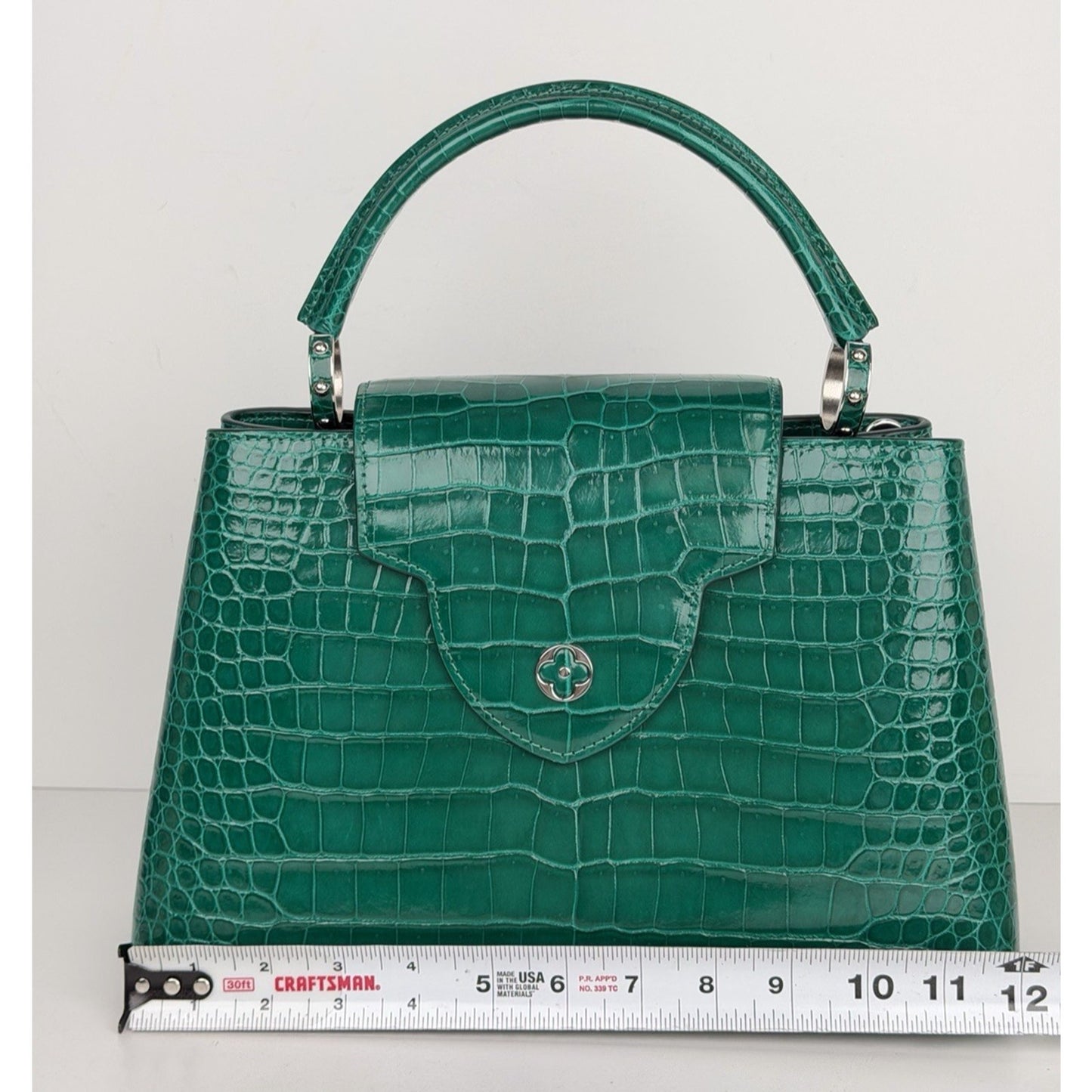 Louis Vuitton Capucines Green MM Bag in Alligator Leather Microchipped E3