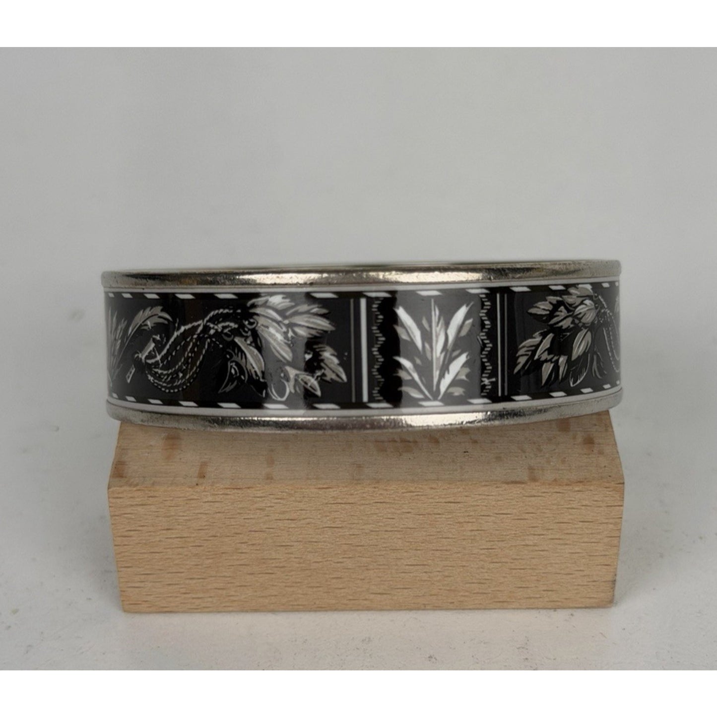 HERMES Enamel Wide Bangle Bracelet in Black and White K1