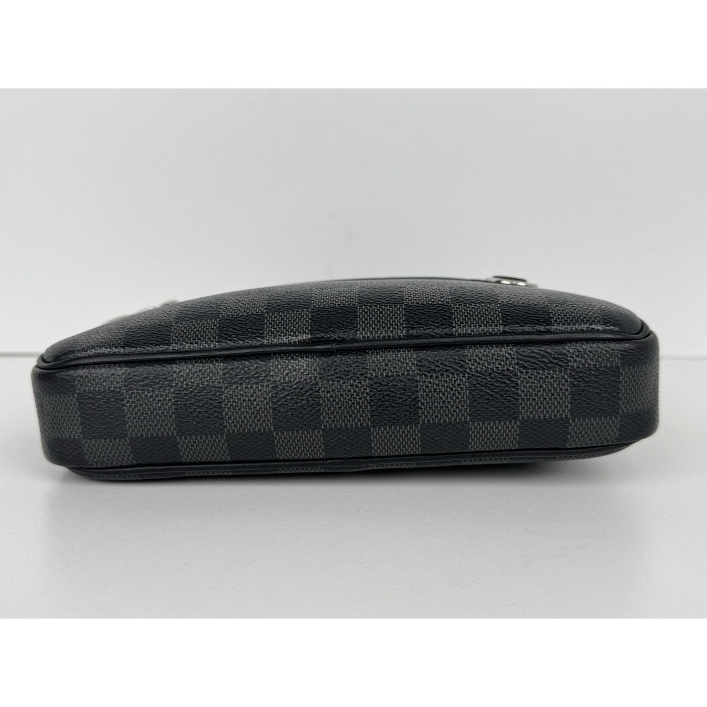 Louis Vuitton Damier Graphite Scott Messenger Bag Black with Silver Hardware C-1