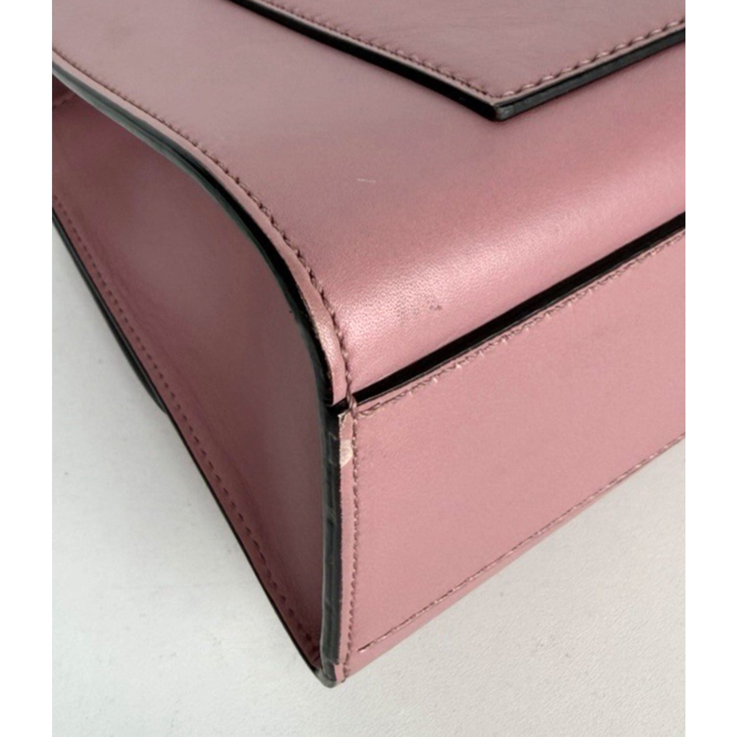 Gucci Padlock Shoulder Bag Medium Pink Calfskin Leather Gold-Tone Hardware S03