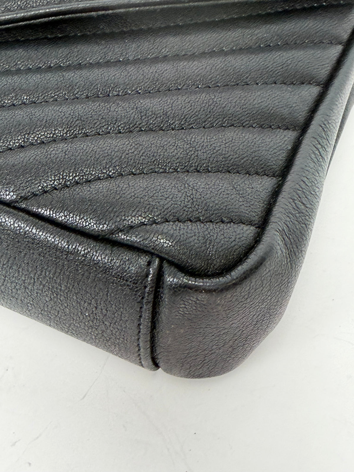 Saint Laurent Medium Envelope Bag in Black Quilted Leather YS-07
