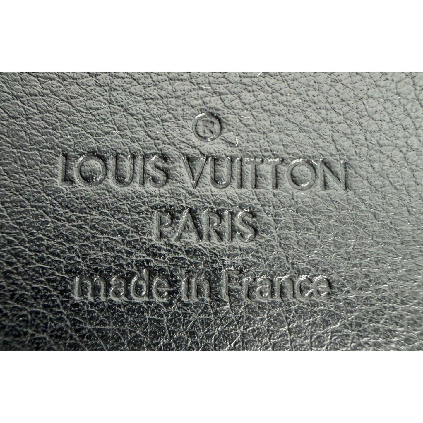 Louis Vuitton Mahina Amelia Wallet Textured Leather & Gold-tone PushLock K1