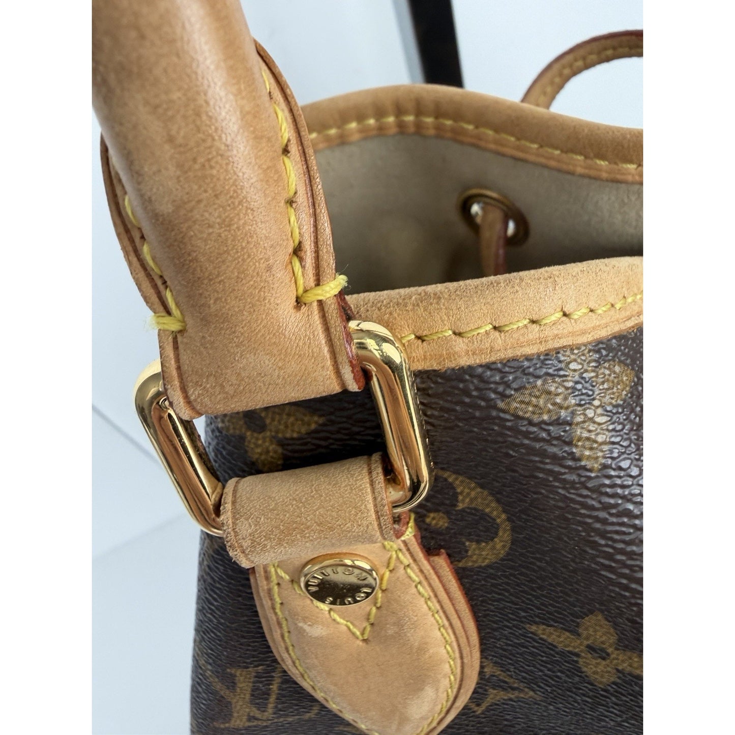 Louis Vuitton Neo MM Bucket Shoulder Bag Brown LV Monogram Coated Canvas 2010 S