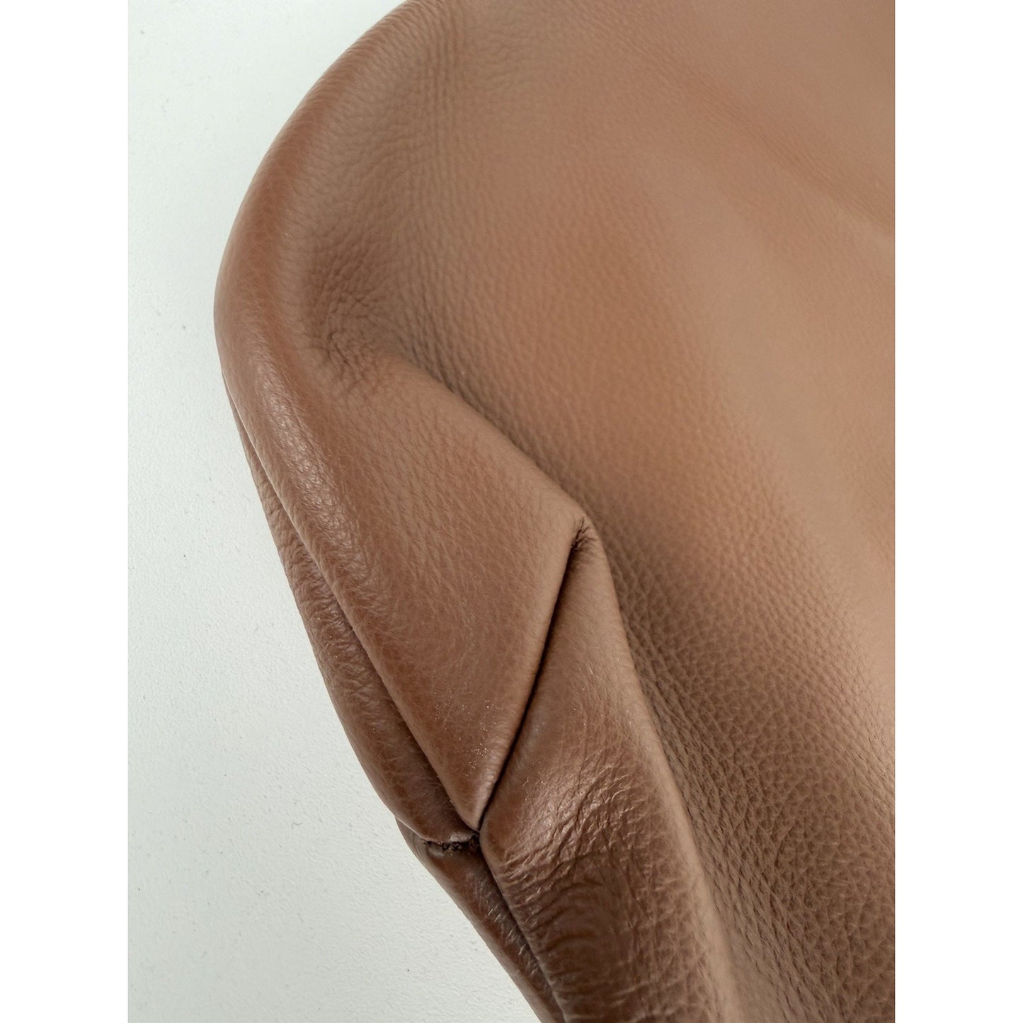 A.P.C. Le Neige Slouchy Hobo Bag Unisex in Cognac Brown Grained Leather S-19