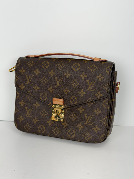 Louis Vuitton Pochette Metis Bag in Brown LV Monogram Coated Canvas NFC YE-5