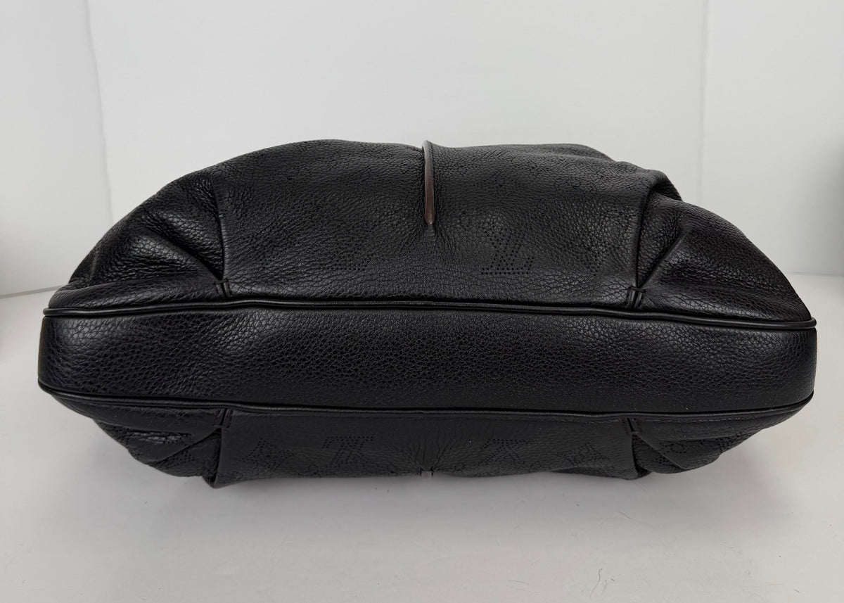 Louis Vuitton Monogram Mahina Selene MM Shoulder Bag in Black Leather YC1