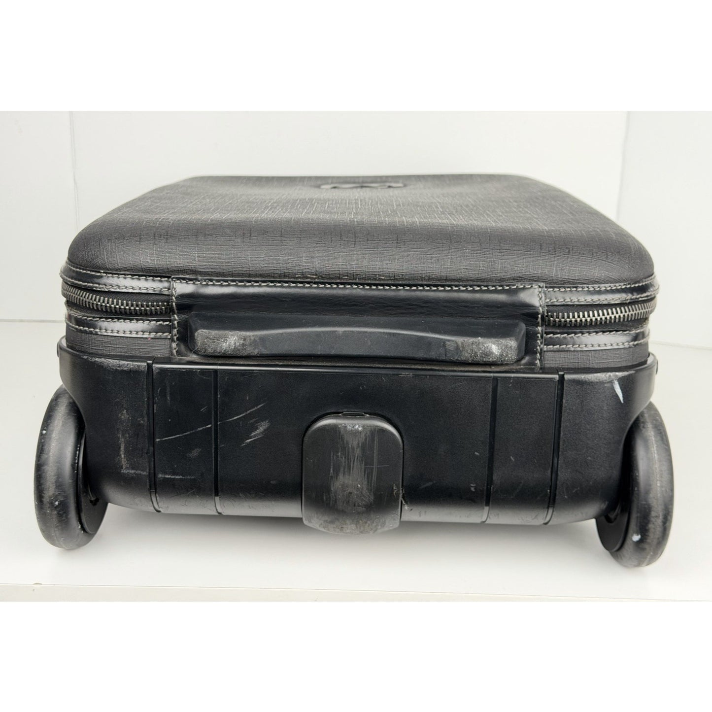 Gucci Interlocking G Hard Shell Rolling Carry-On Suitcase in Black